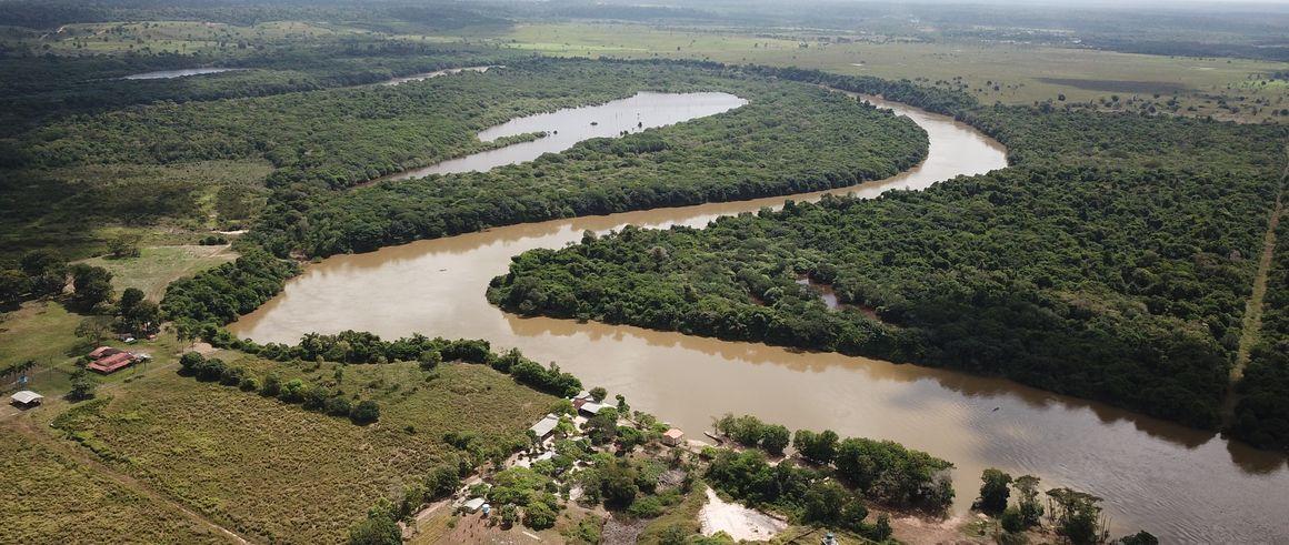 Paysage qui intègre espaces forestiers et cultivés en Amazonie © R. Poccard-Chapuis, Cirad