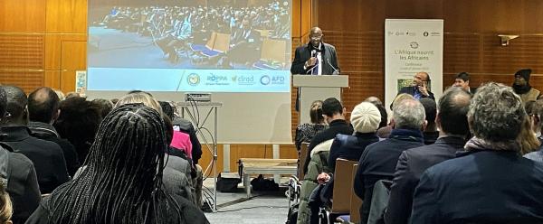 Une conférence organisée par le Cirad, la CEDEAO, l'AFD et le ROPPA à l'occasion du Salon international de l'agriculture à Paris © N. Kaden, Cirad