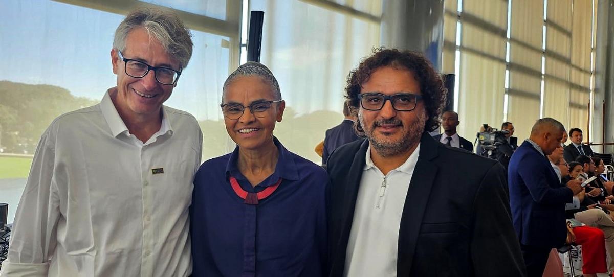 De gauche à droite René Poccard-Chapuis, géographe au Cirad, Marina Silva, la ministre de l’Environnement du Brésil et Weliton Santos Porto, le secrétaire à l’environnement de Rondon do Pará.